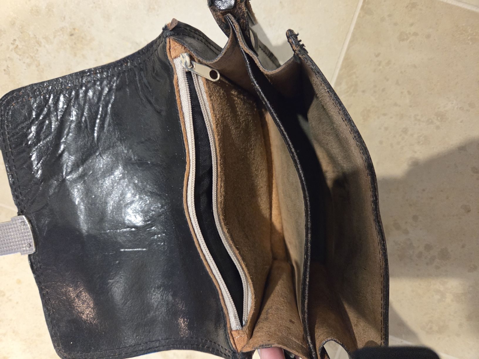 Borse da donna: Umhängetasche Florence,Leder schwarz  – Usato da Zürich venduto da sca_w5gs 2