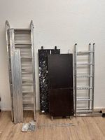 Krause Aluminium Gelenkgerüst mit Arbeitsbühne und Zubehör