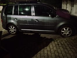 VW Touran 2 l TDI  7-Plätzer . ohne mfk evttl . für Export 