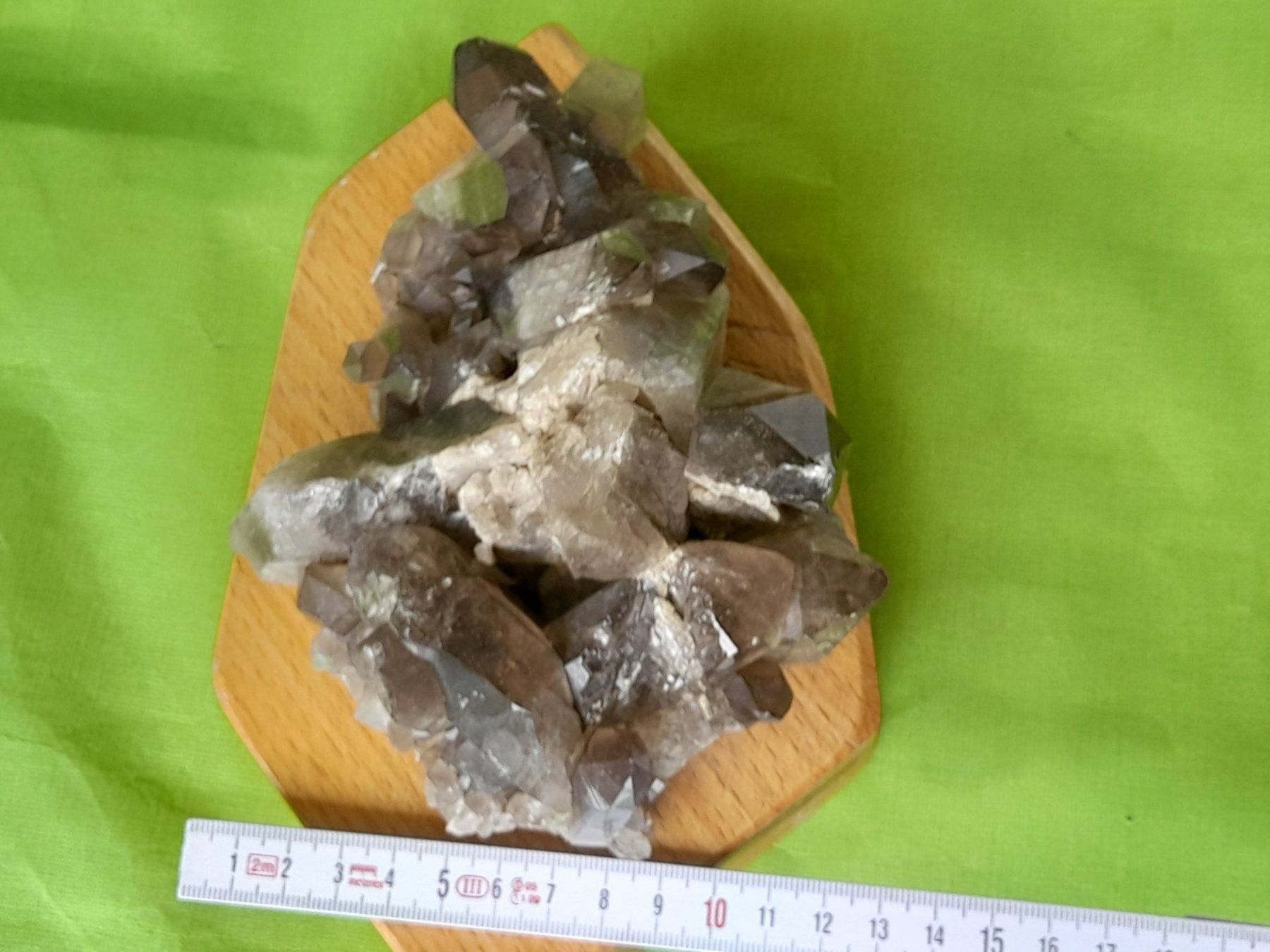 Minerali & Pietre curative: Rauchquarz-Stufe – Usato da Aeschi b.Spiez venduto da 52_wochen 6