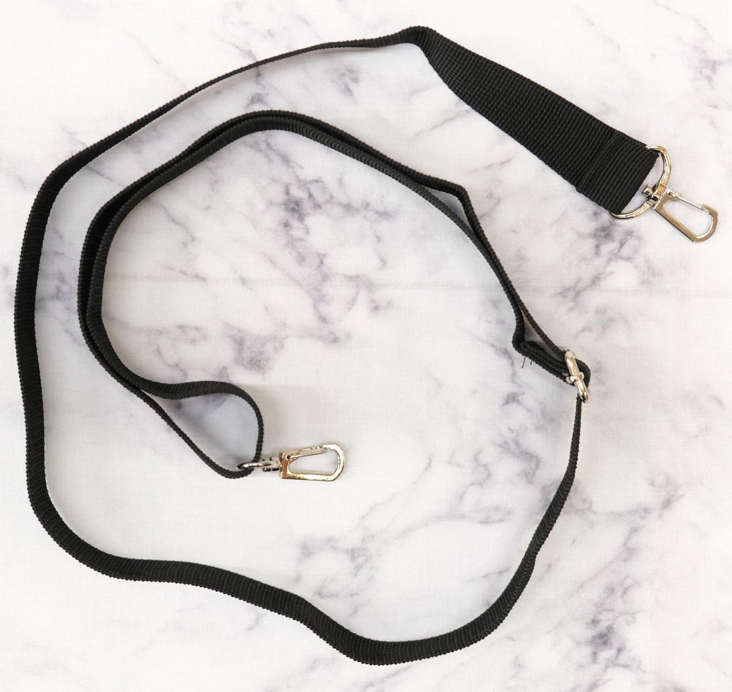 Taschen für Damen: Runde Tasche als Handtasche oder Umhängetasche, aus Stoff – Neu (gemäss Beschreibung) aus Zürich von Masala-Oase 4