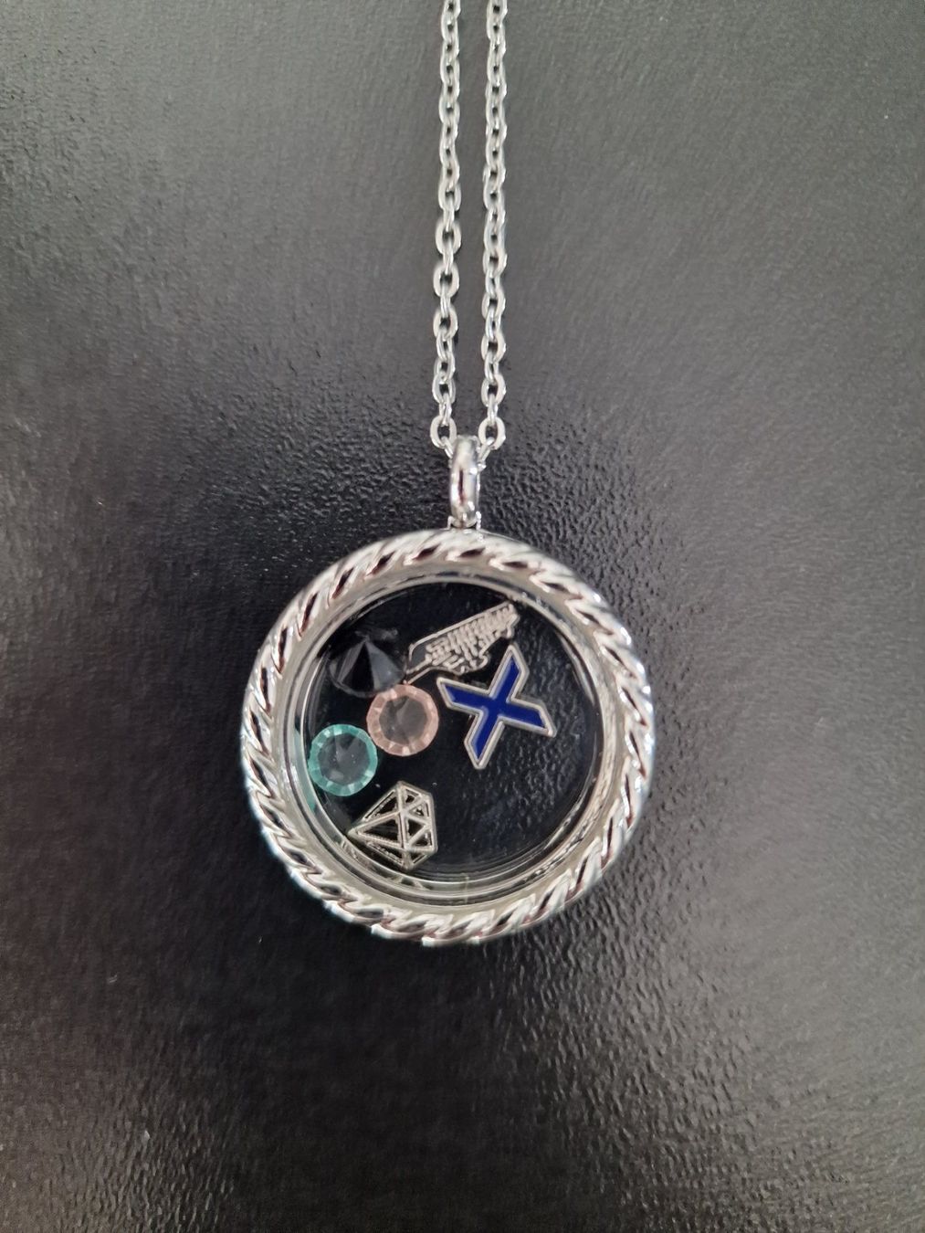 Catenine: Kette mit Medaillon silber – Nuovo (secondo la descrizione) da Nebikon venduto da Japostyle