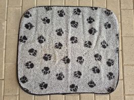 Hundematte / Einlagematte für Hundekorb, zirka 70 x 60 cm