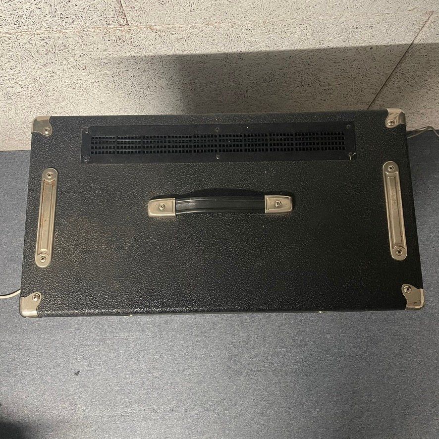Peavey Amplificatori: Peavey Combo 300 Bassverstärker – Usato da Zürich venduto da zoopsel 9