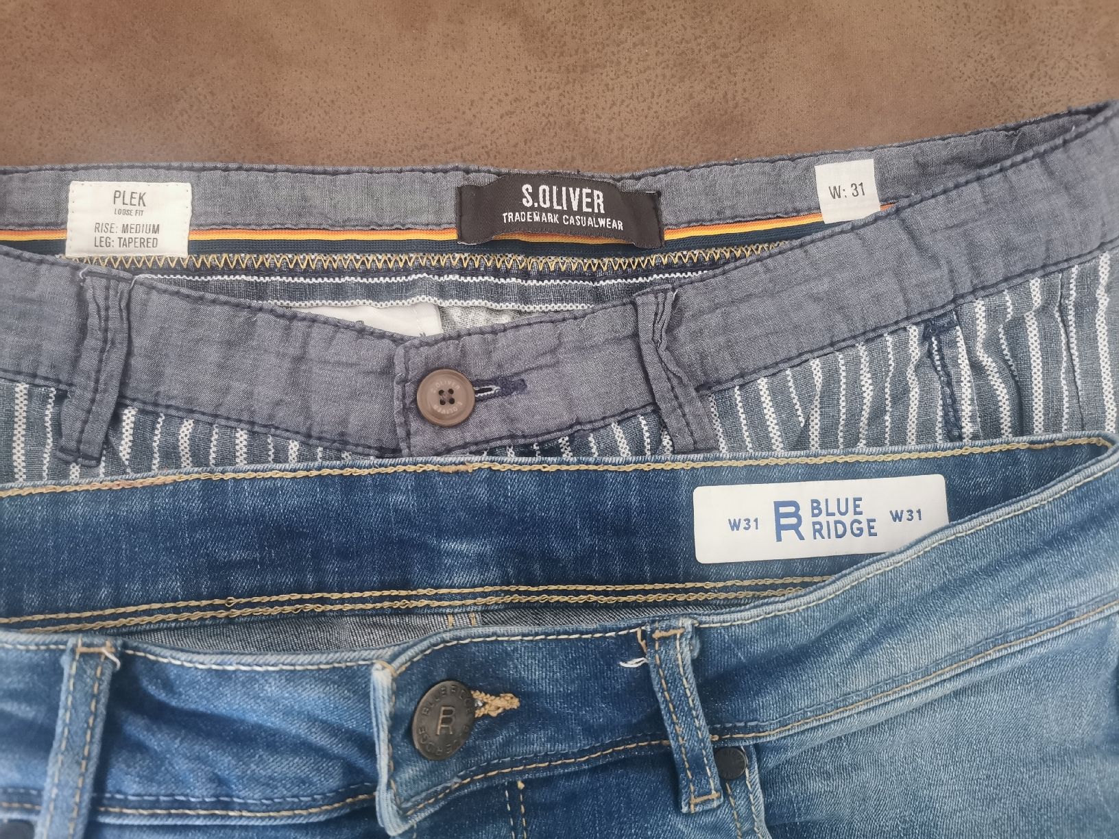Jeans: Kurze Jeans (2 Stück) – Usato da Winterthur venduto da Yasnao 1