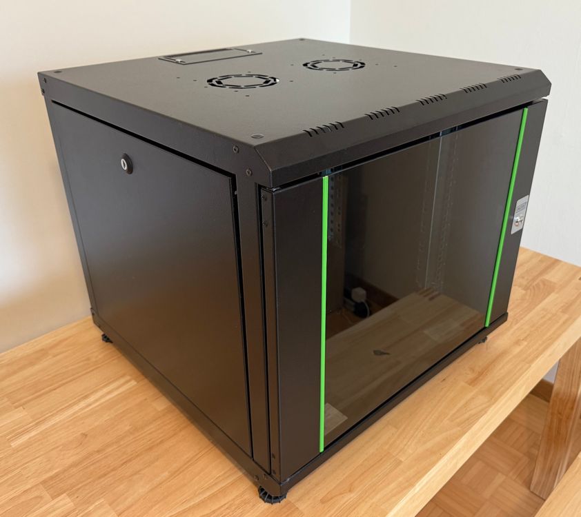 Mini Server Rack (Gebraucht) in Zürich für CHF 127 – nur Abholung auf ...