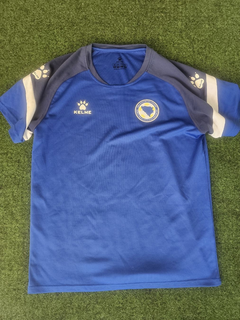 Canottiere & Pantaloni: Kelme Bosnien Trikot Gr.M – Usato da Emmenbrücke venduto da TopGato