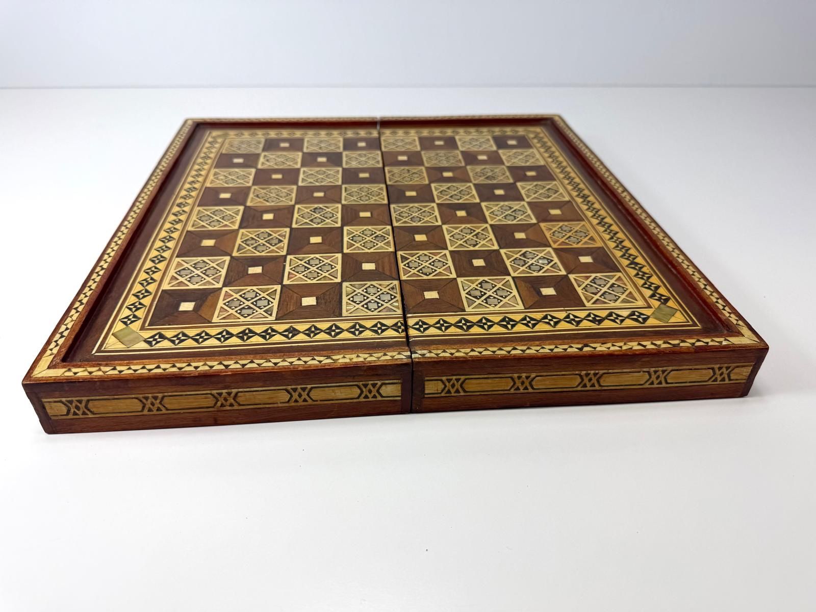 Giochi: Britisches Schach / Backgammon Holz Perlmutt, Antik – Usato da Zürich venduto da Arche_Brockenhaus 9