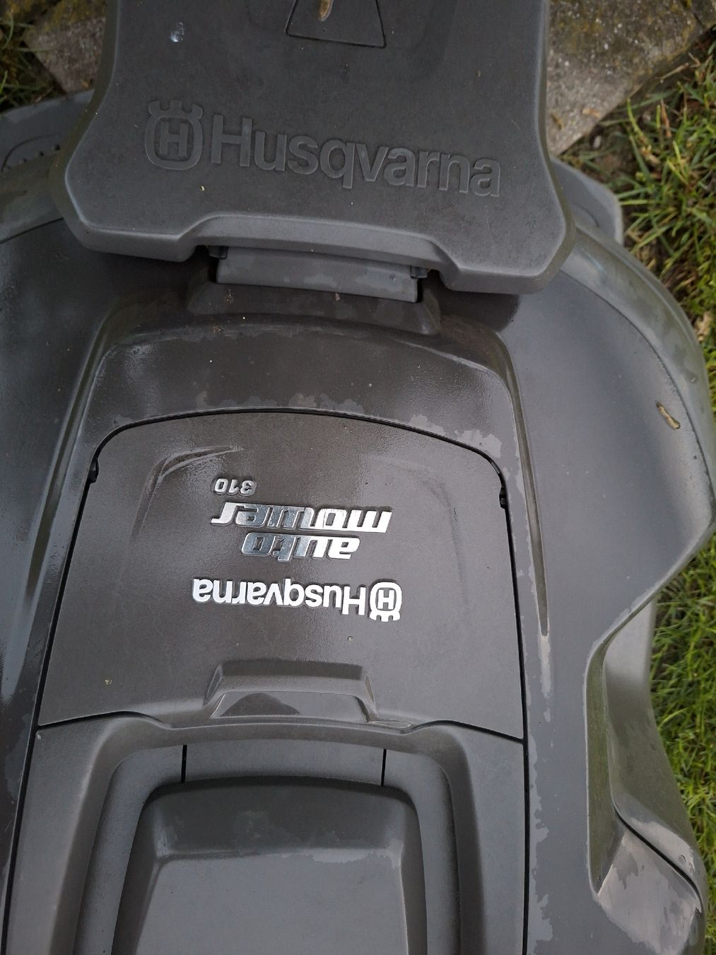 Husqvarna Tagliaerba: Husquarna Roboter Rasenmäher – Usato da Niederbüren venduto da wegger63 1