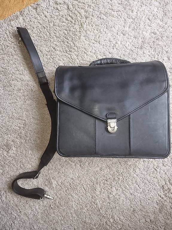 Borse: Hochwertige Laptop Ledertasche – Usato da Horgen venduto da Nautilus_87 3