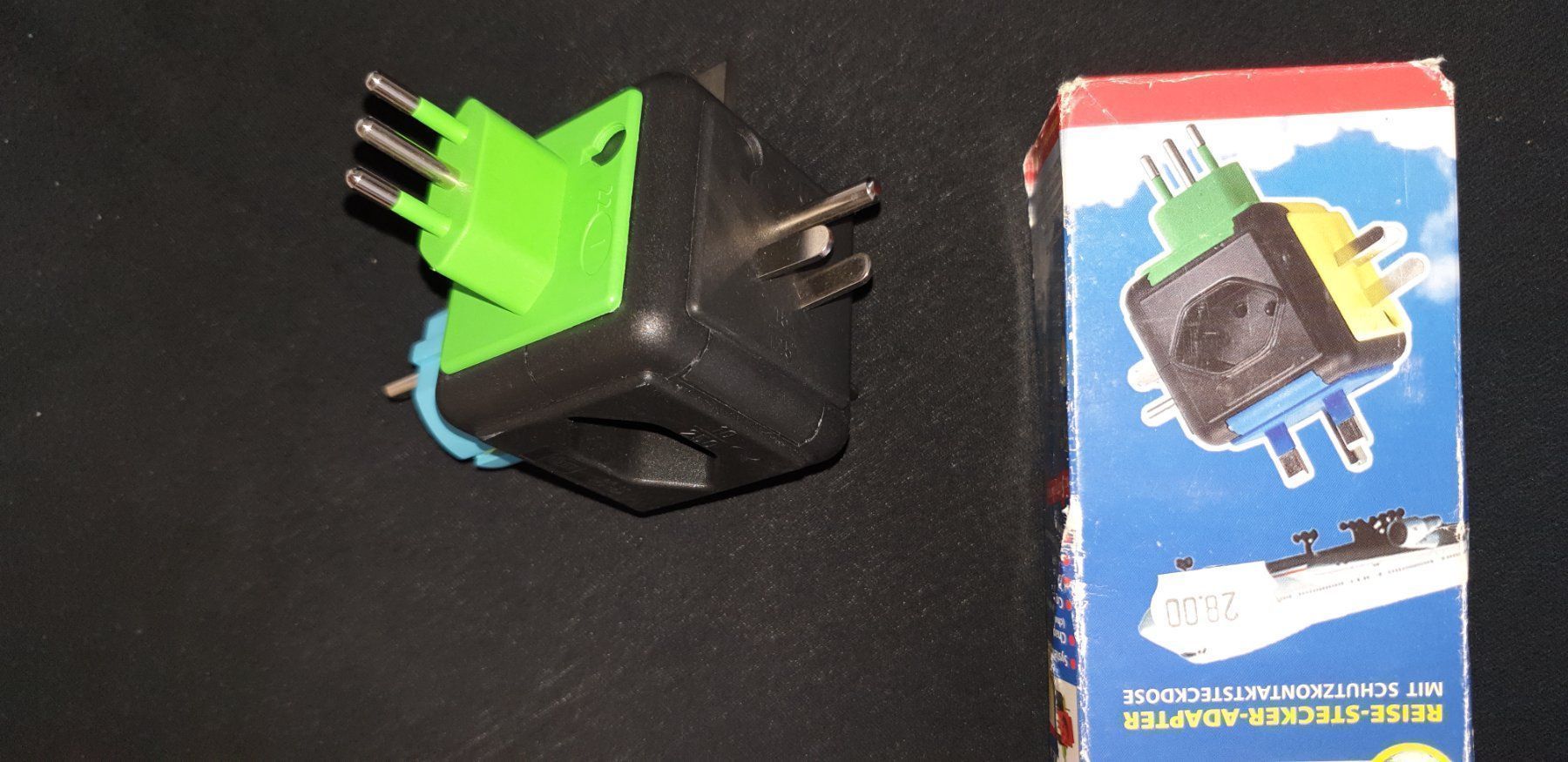 Spine: Reise Stecker Adapter – Usato da Gwatt (Thun) venduto da Letzte-Chance-III 1
