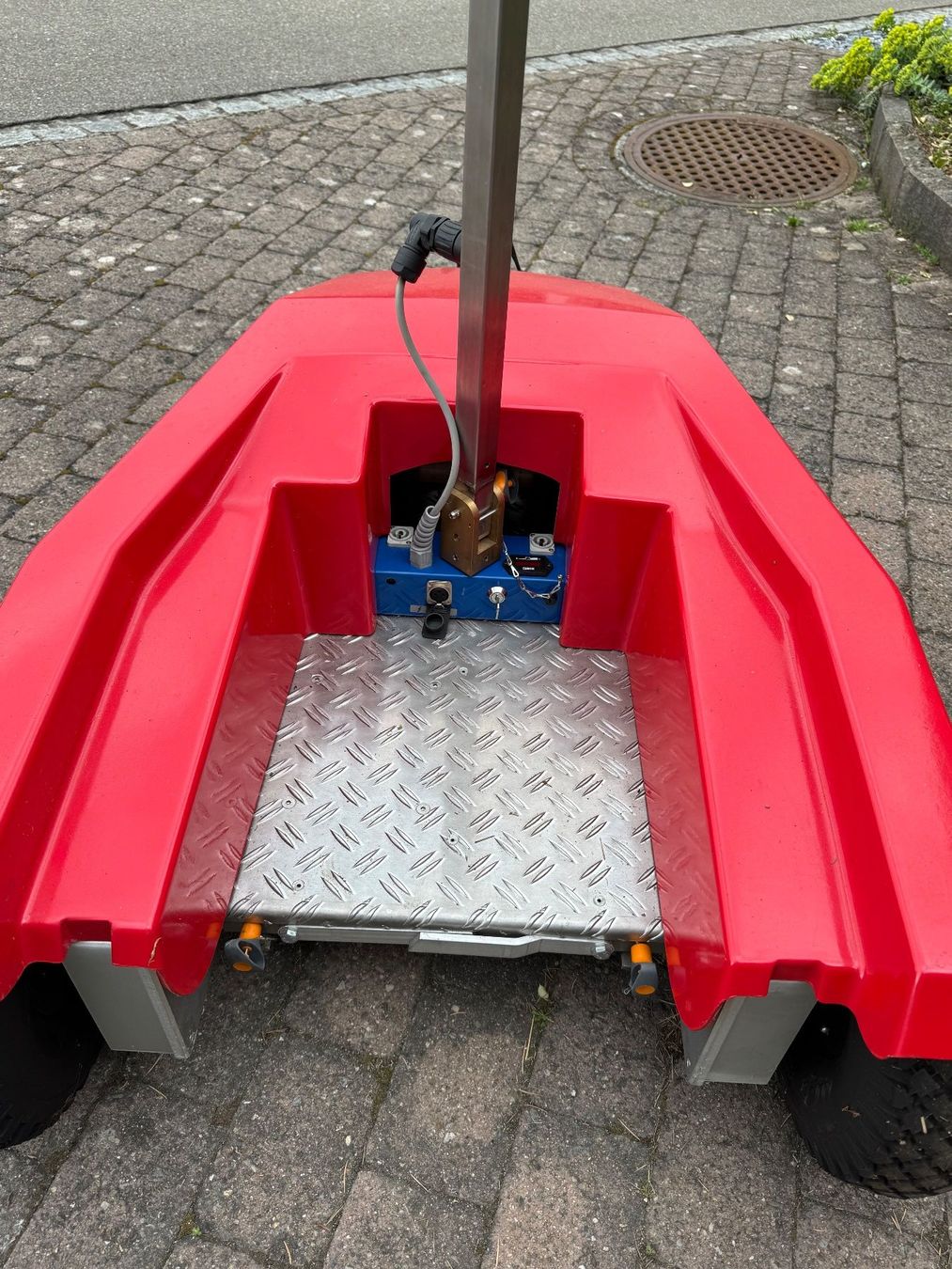 Veicoli elettrici: Golf Caddy - elektrisch, leicht, kompakt und rot – Usato da Waltenschwil venduto da Caddy26 4