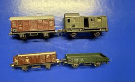 4x Güterwagen Fleischmann