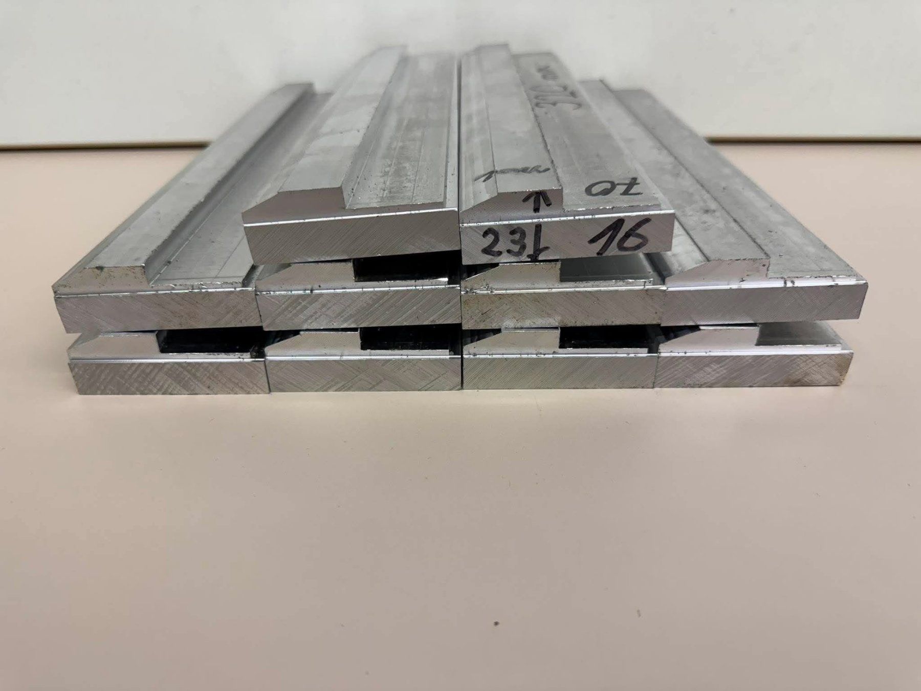 Tutti gli attrezzi: Aluminium Rohmaterial Reststücke 11.5 kg – Usato da Winterthur venduto da Joe1001 2