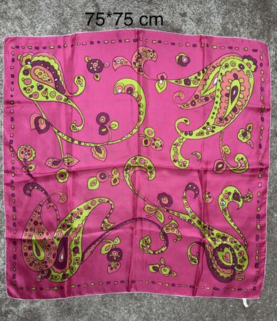 Foulard soie  75x75 vintage
