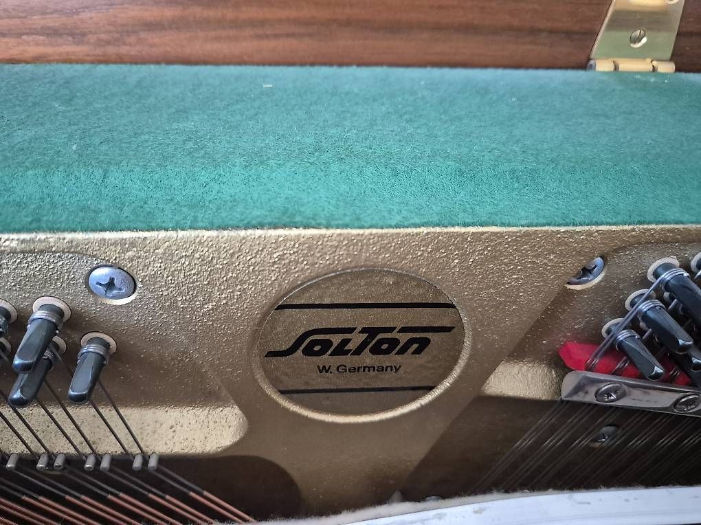 Strumenti musicali: Solton W. Germany Klavier – Usato da Schaffhausen venduto da RK205 3