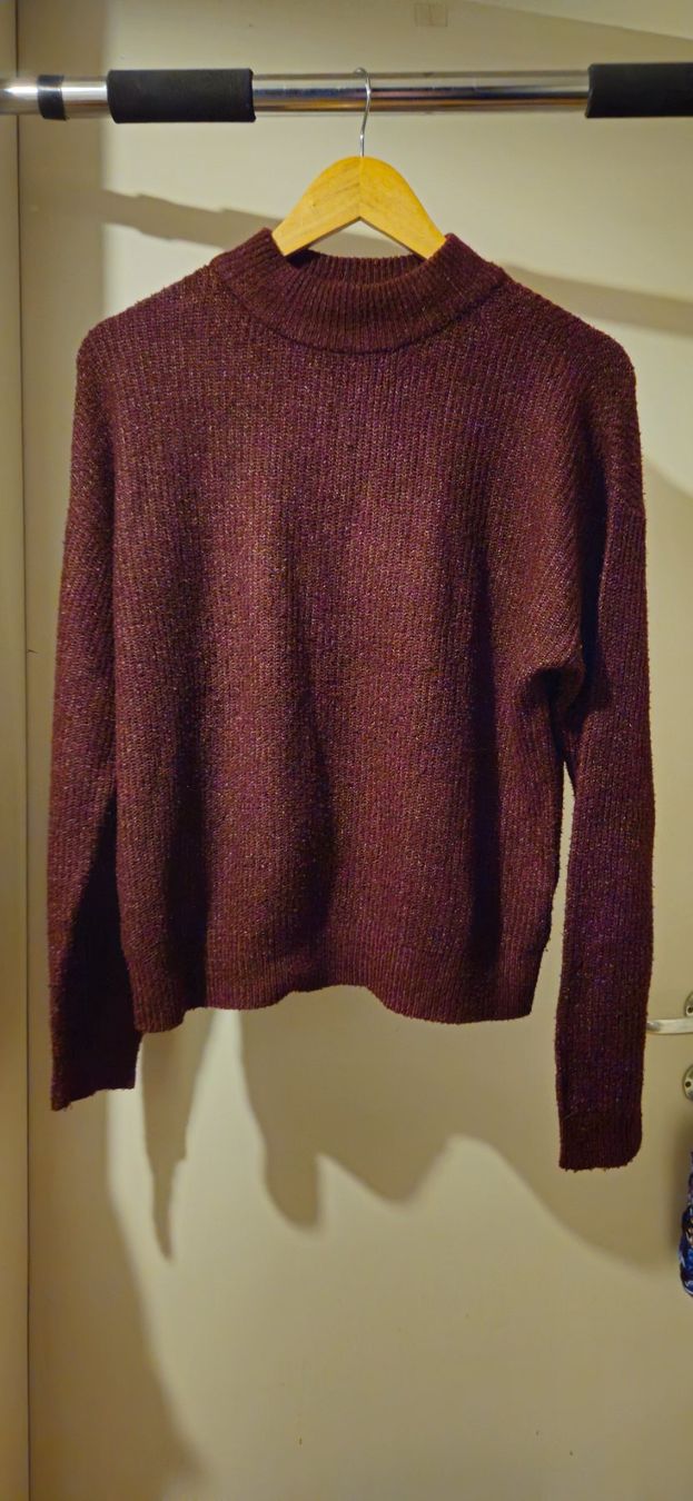 C&A Maglioni & Felpe: CkH Strickpullover, bordeaux mit Glitzer, Gr. XS, neuwertig – Usato da Basel venduto da NikaV13