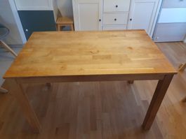 Table à manger Conforama