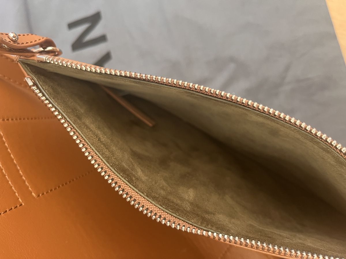 Hogan Borse da donna: Hogan Tasche – Usato da Oberägeri venduto da fam_k5sf 4