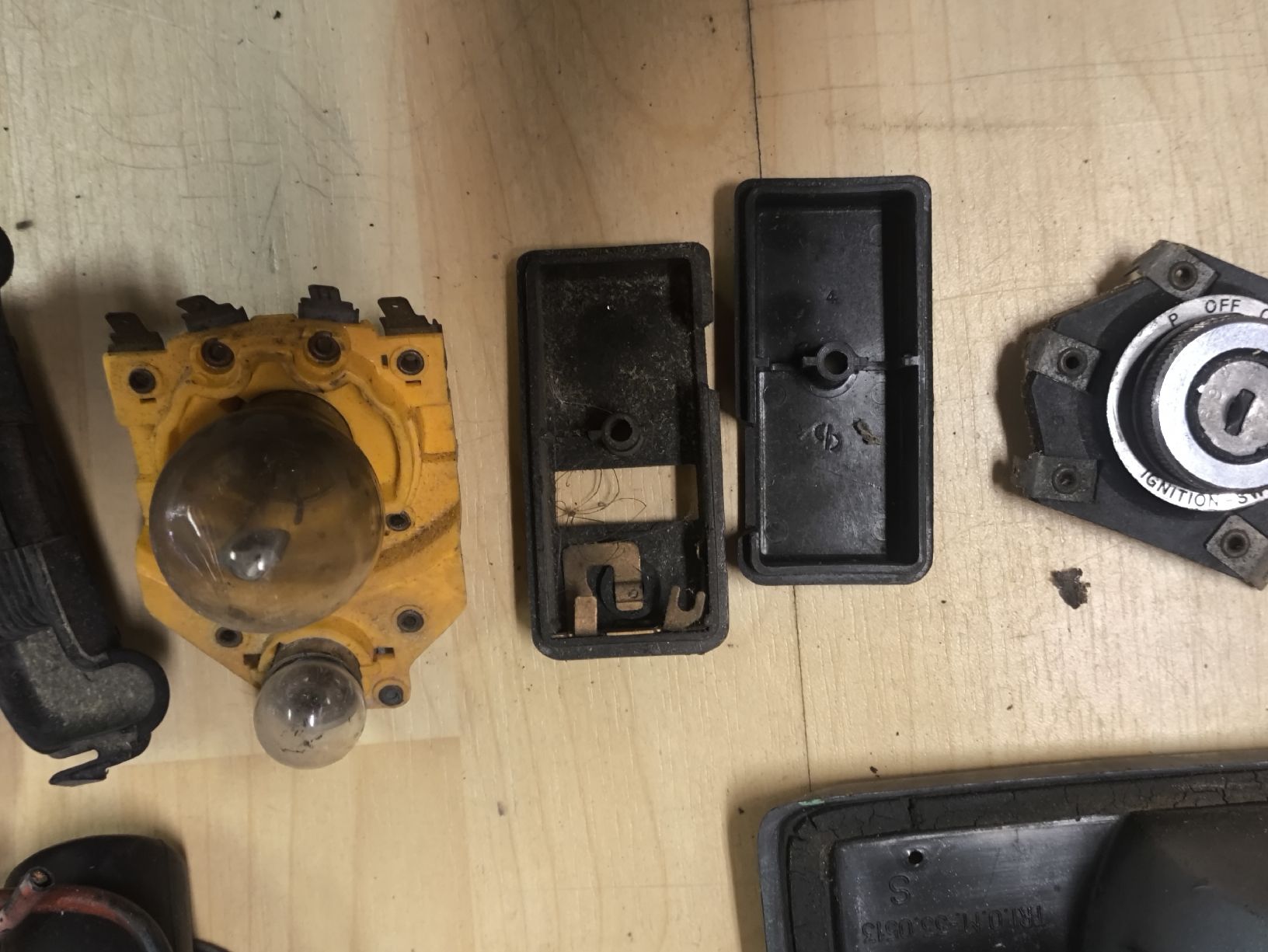 Vespa Tutti i ricambio per moto: Vespa PX125 div Elektrische Teile – Usato da Lausen venduto da Chaldrian 4