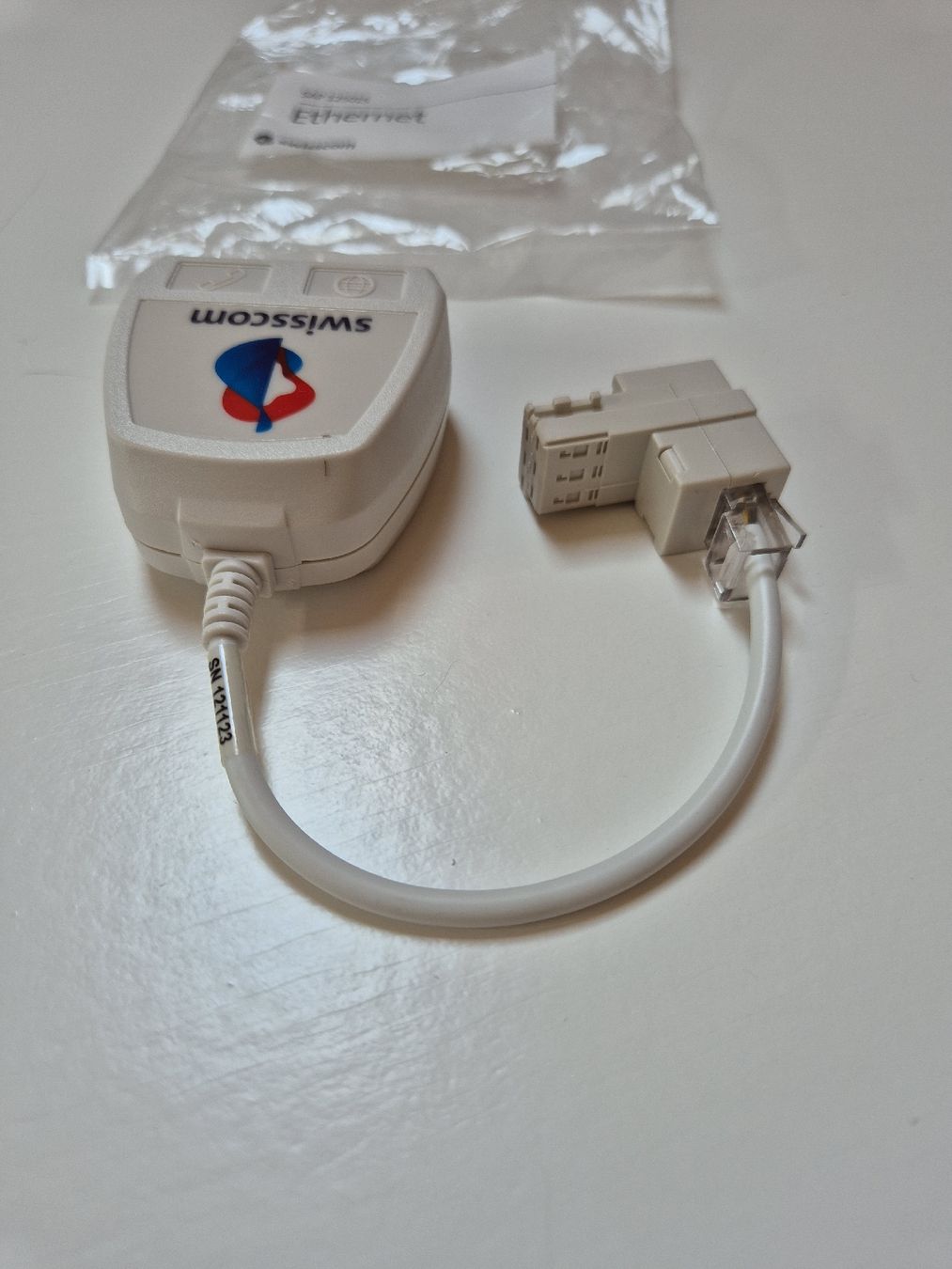 Unità & Adattatore: Swisscom Ethernet-Adapter, neu und originalverpackt – Nuovo (secondo la descrizione) da Goldach venduto da nikkaaa 2