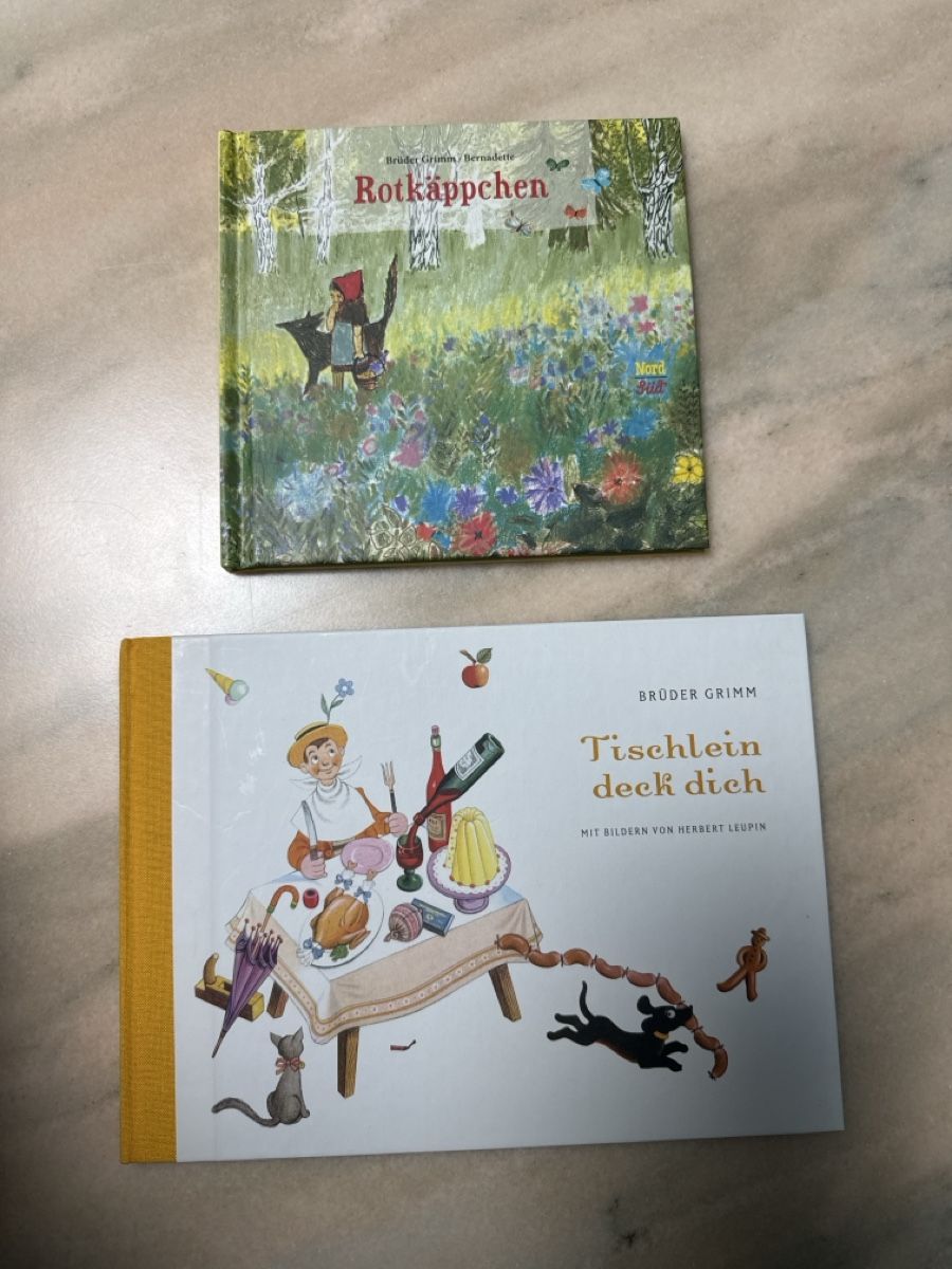 Libri: 2x Märchenbücher:Rotkäppchen,Tischlein deck dich / Neuwertig – Nuovo (secondo la descrizione) da Schlieren venduto da Schnaepliparadies