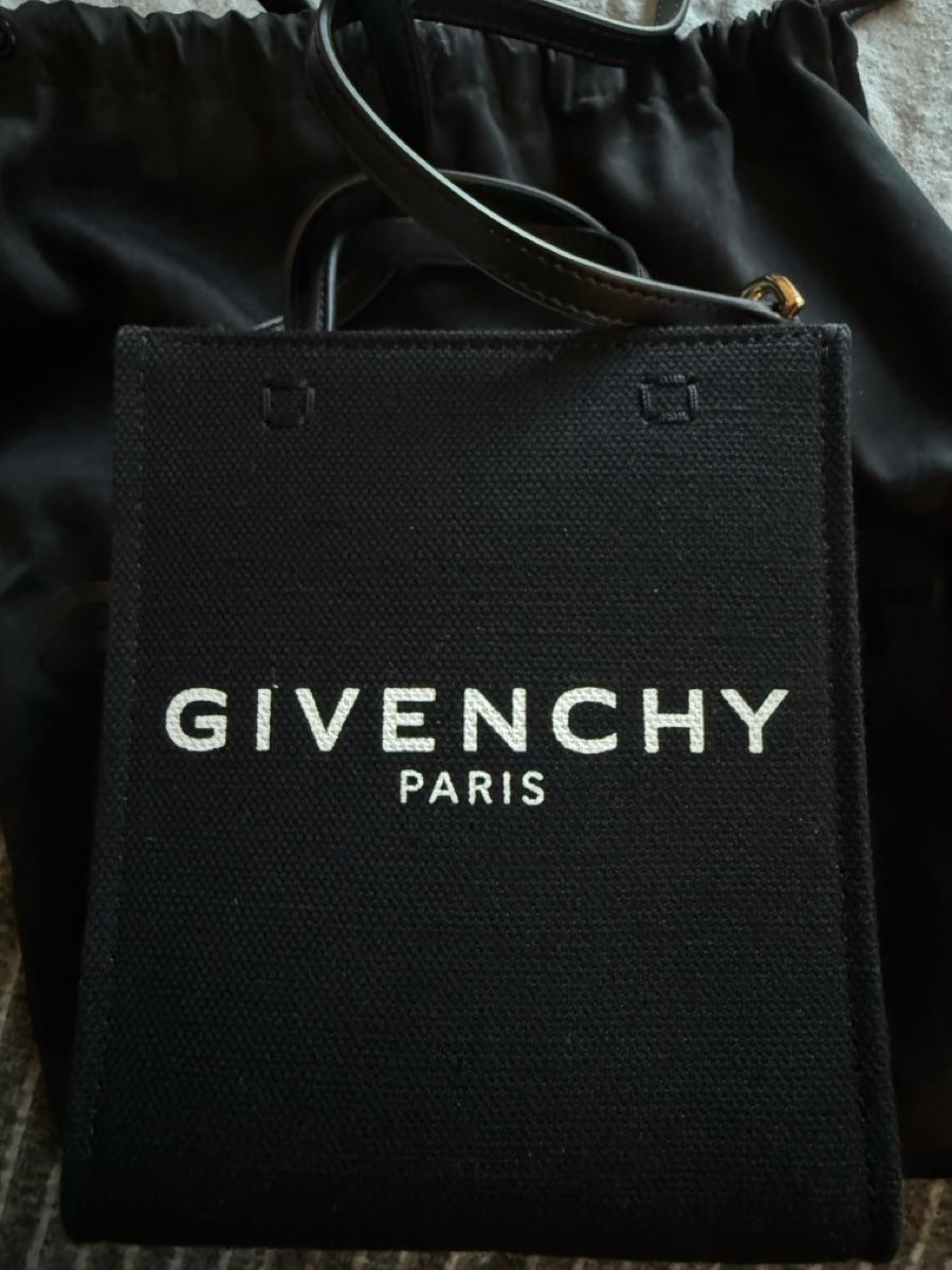 Givenchy Borse da donna: Givenchy Paris tote bag black new – Nuovo e nell'imballaggio originale da Wädenswil venduto da BebaGlow