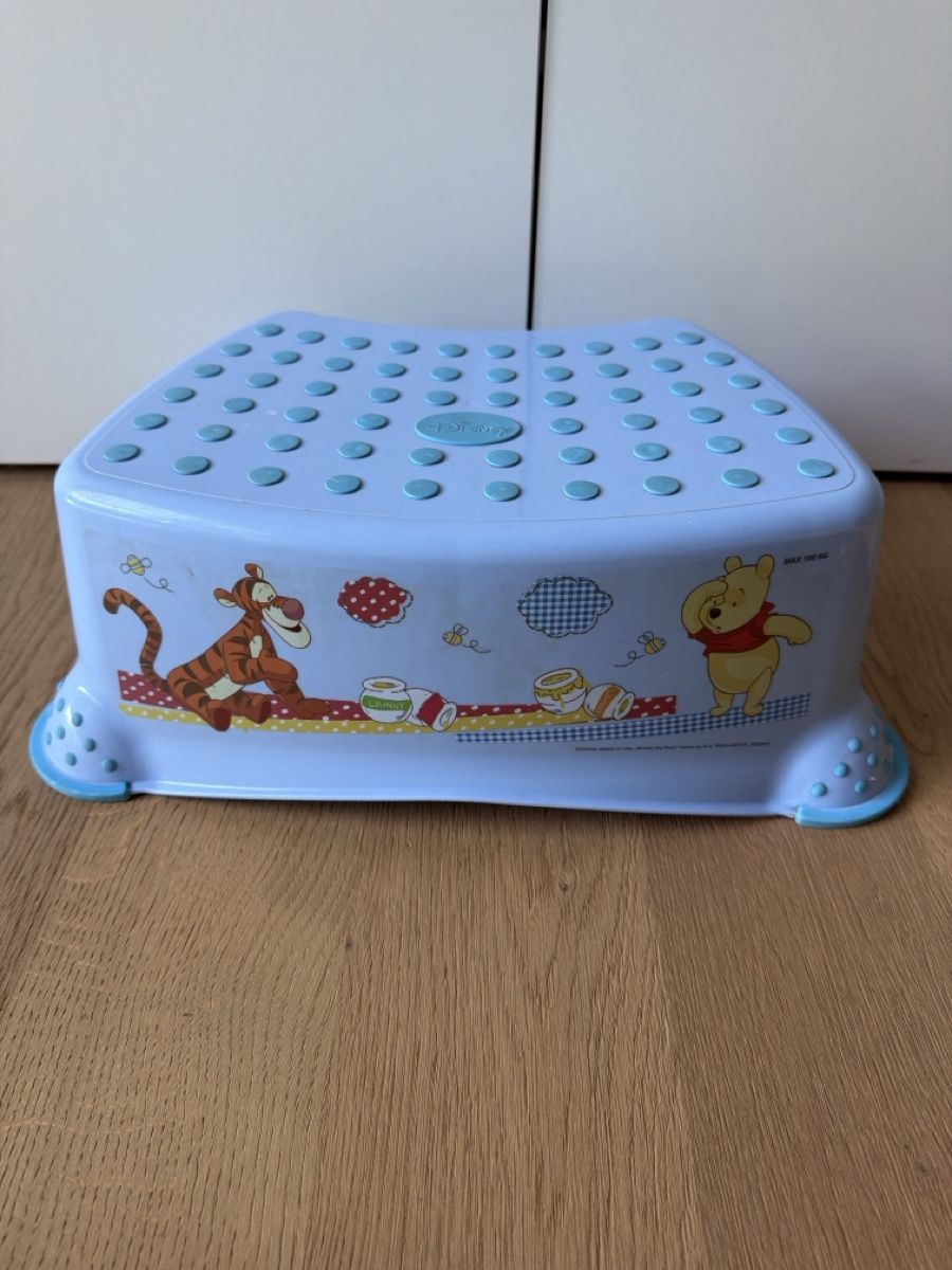 Hocker: Tritt Hocker Kinder Winnie Puuh Tigger blau gebraucht – Gebraucht aus Obfelden von RichardS.