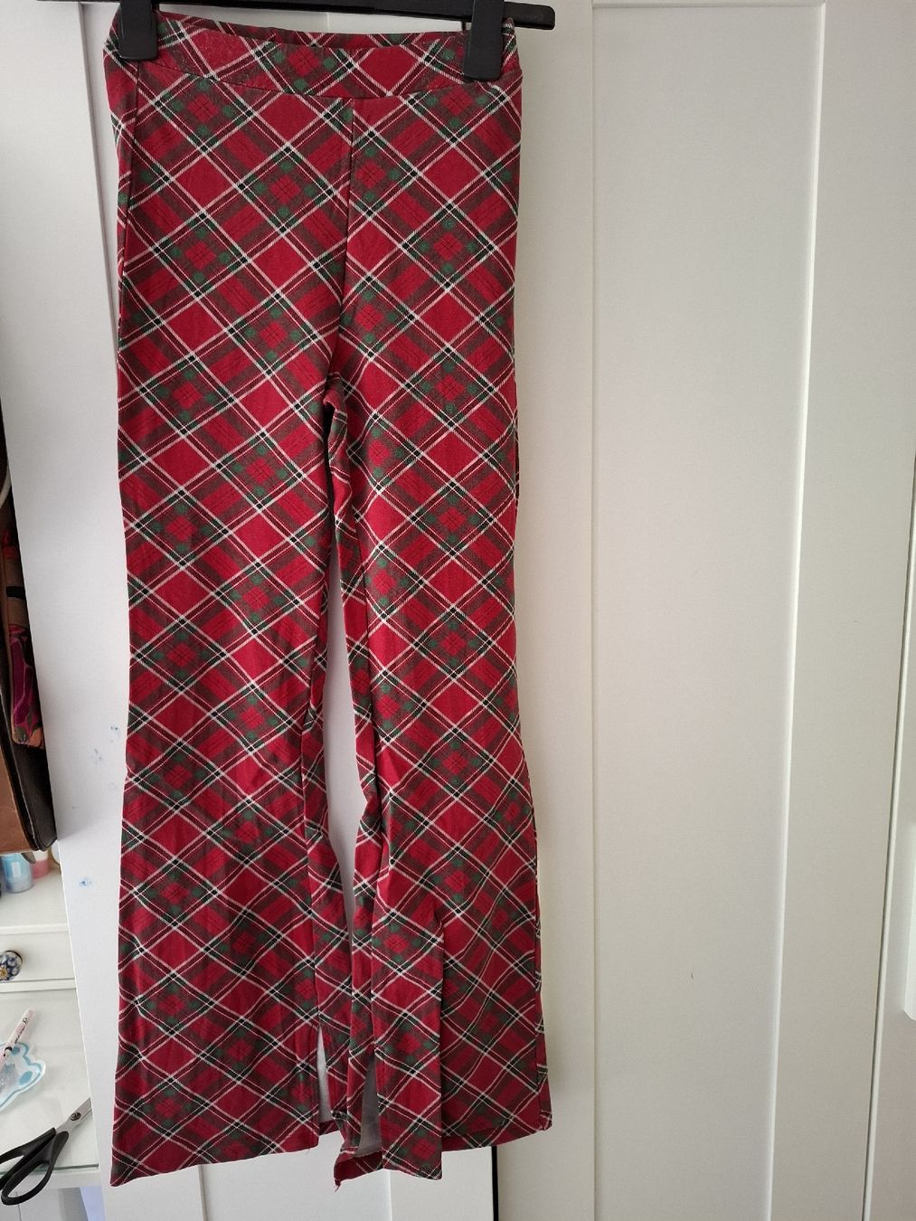 H&M Lotti & Set di vestiti: Hosen, Pullover Gr.164 – Usato da Leuggelbach venduto da Schreiner21 2