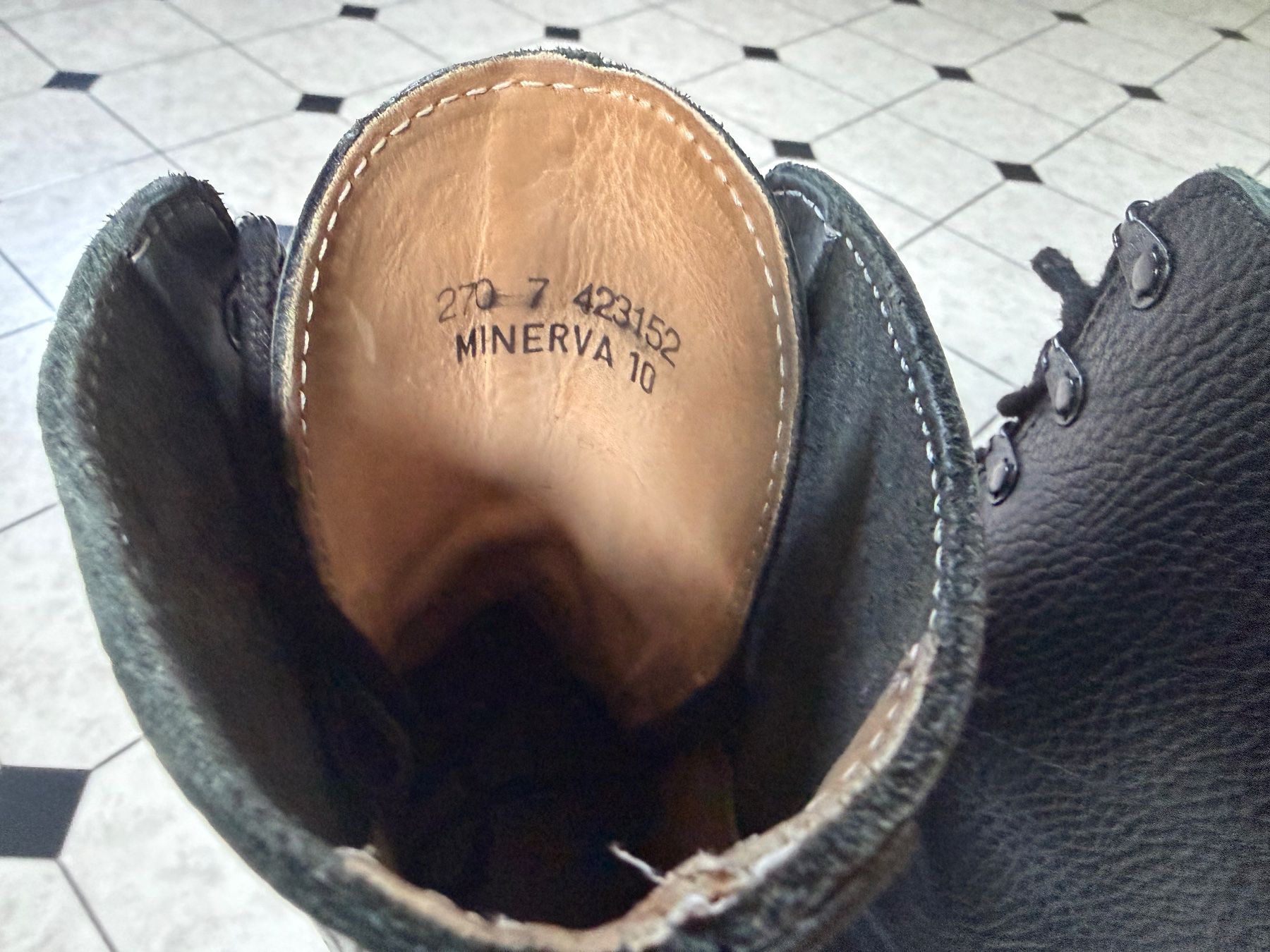 Schweizer Armee Scarpe da uomo: Schweizer Armee Kampfstiefel - wenig gebraucht - ca. Gr. 42 – Usato da Mitlödi venduto da ax20 4