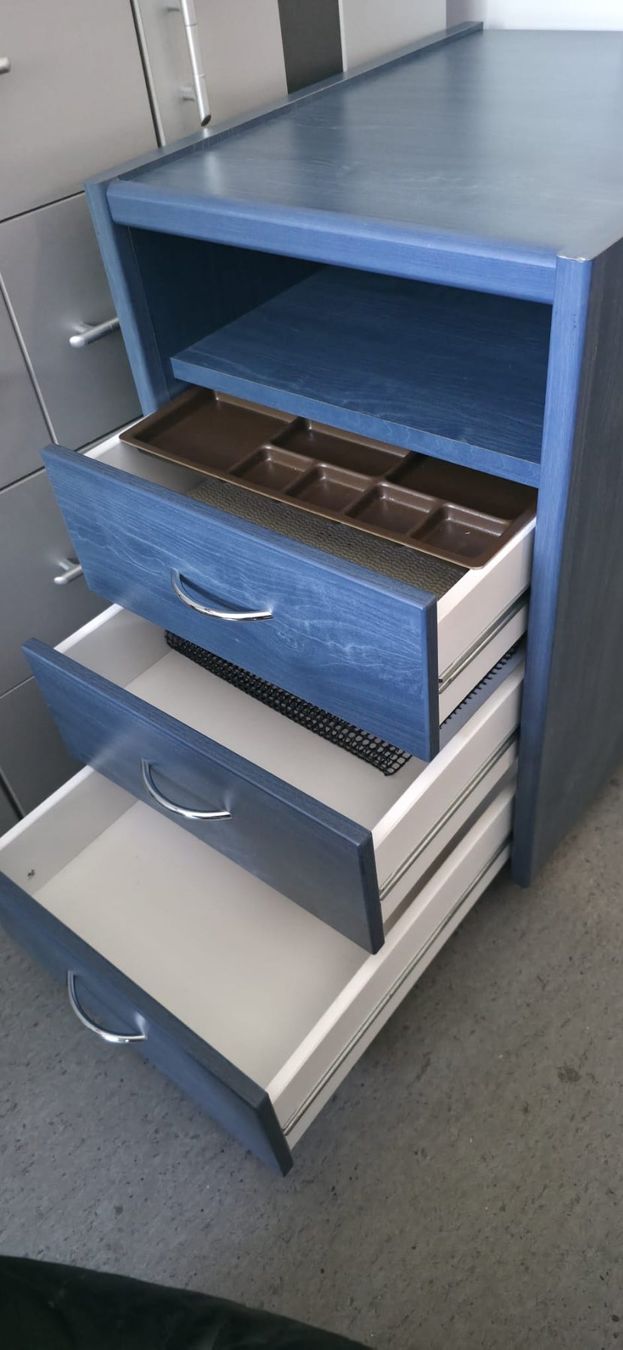 Banconi: Schubladen-Element / Kommode blau – Usato da Samstagern venduto da gilido01 1
