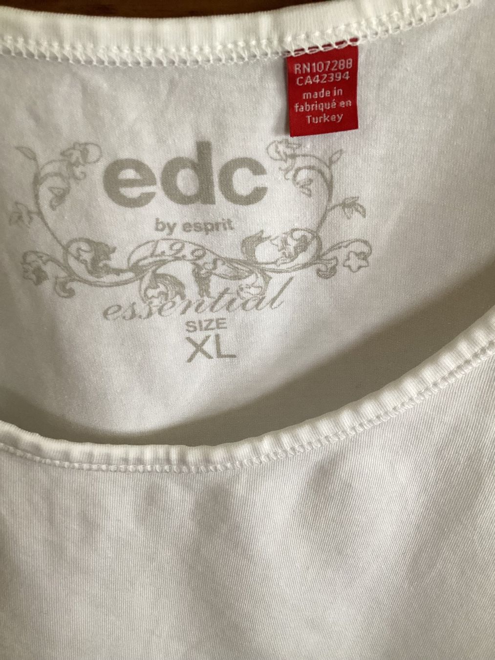 Esprit Top: Esprit, Damentop, Gr. XL – Usato da Salenstein venduto da Esprit57 1