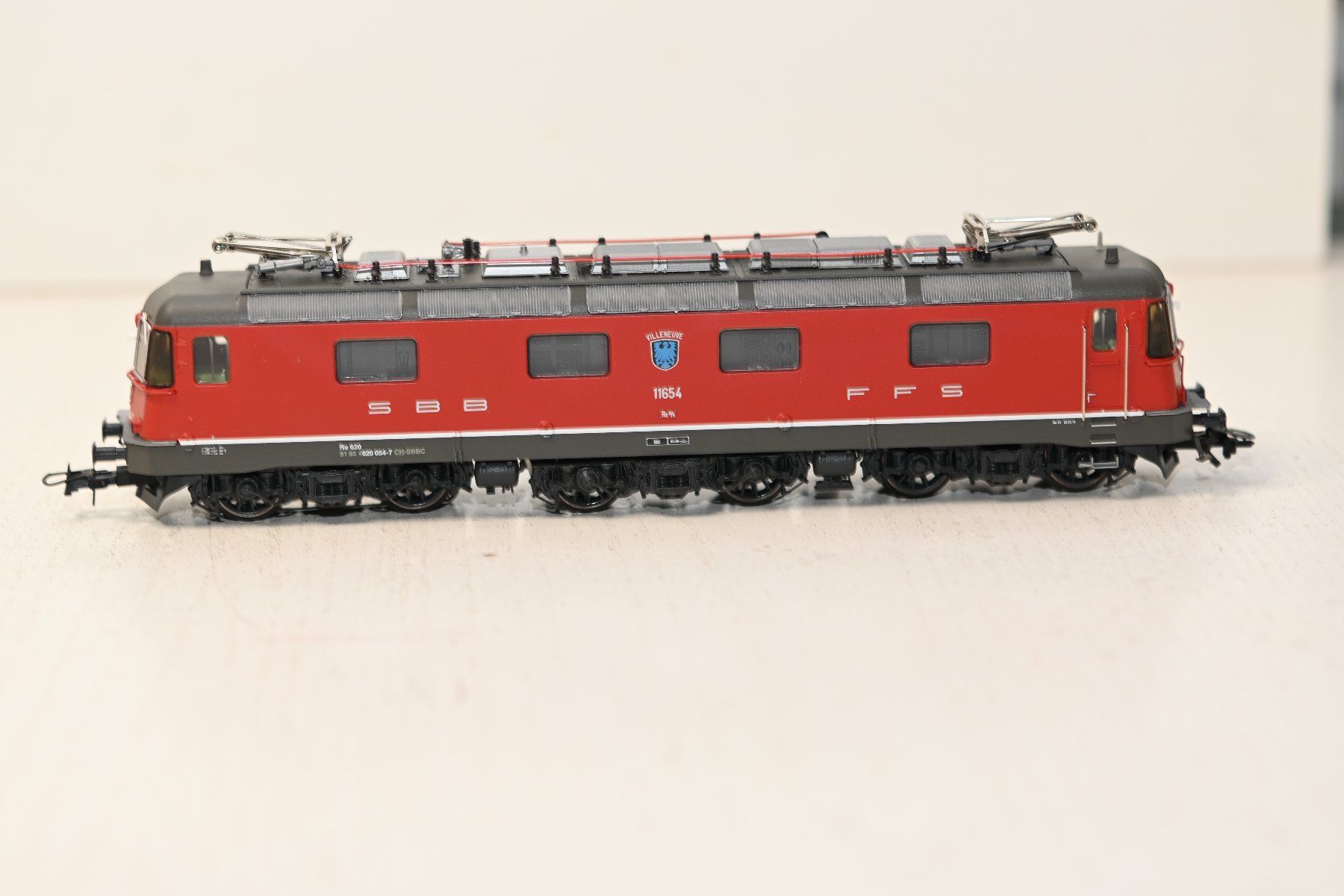Re 6/6 11654 Villeneuve Märklin HO/AC Digital mfx Sound (Gebraucht) in ...