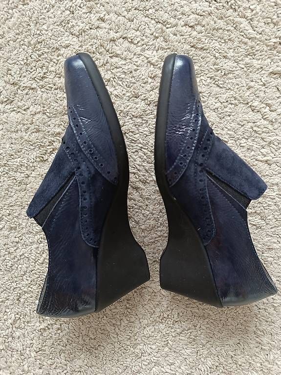 Scarpe da donna: Damenschuhe – Usato da Rudolfstetten venduto da Fotorobi 1