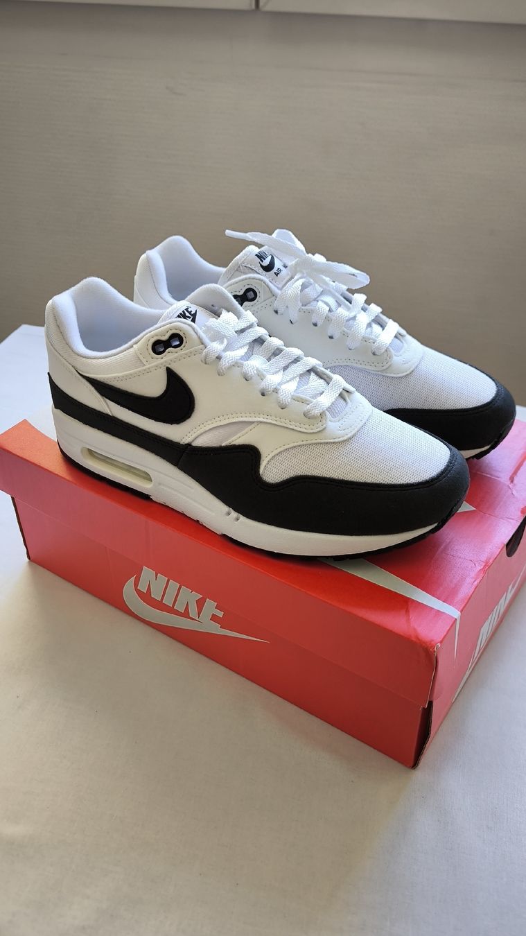 Nike Herrenschuhe: Nike - Air Max 1 Essential "Panda" - EU 43 – Neu und originalverpackt aus St-Prex von Deetouch 3