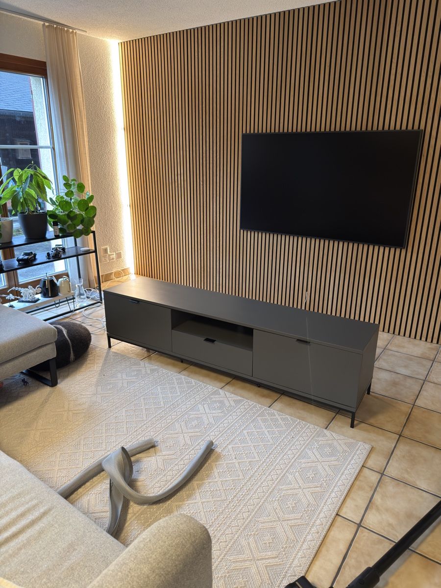Mobili TV: TV Lowboard Grau – Usato da Pfyn venduto da jkphotoarchi