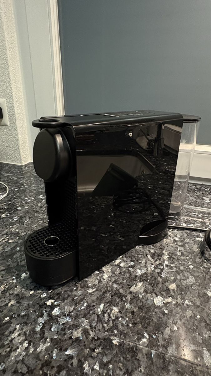 Nespresso Macchine per caffè & Macchine per espresso: Nespresso Kaffeemaschine  – Usato da Niederrohrdorf venduto da Aldi01 3