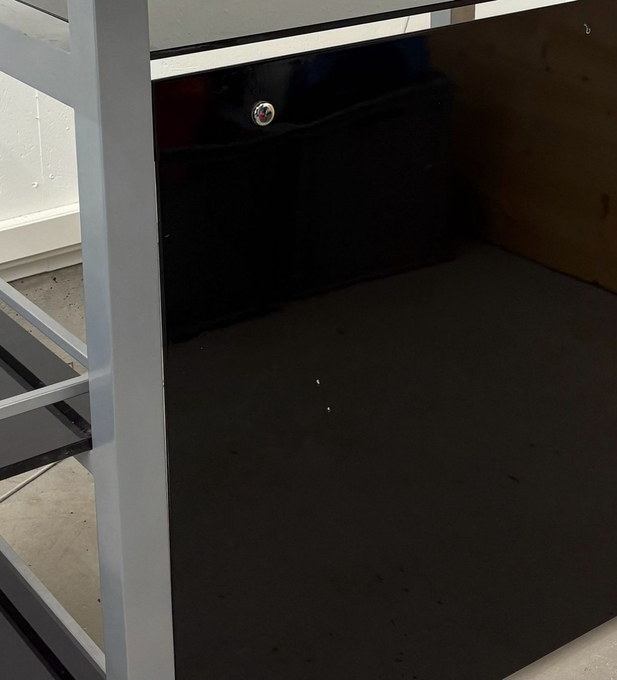 Equipement de magasin & Foires: Bartheke aus Glas – D'occasion à Mauren TG par smi_v8m5 3
