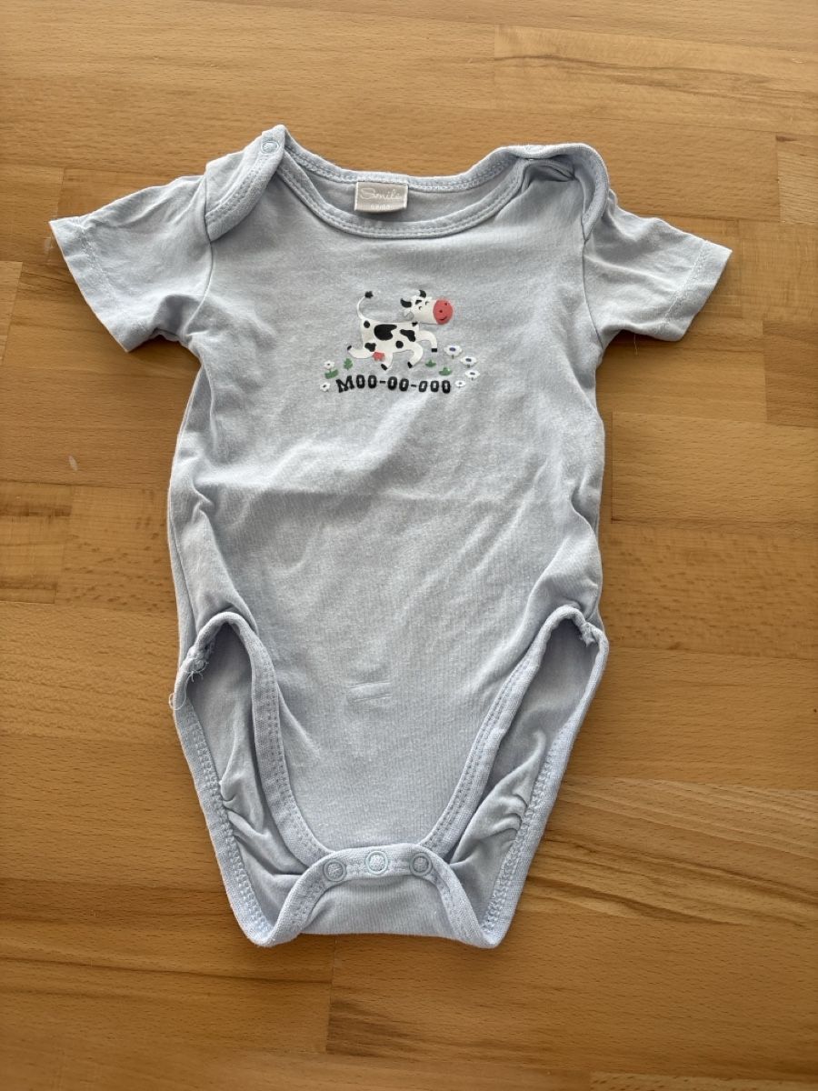 Migros Biancheria intima: Body kurzarm Grösse 62/68 mit Kuhmotiv, – Usato da Niederrohrdorf venduto da 92Fischli