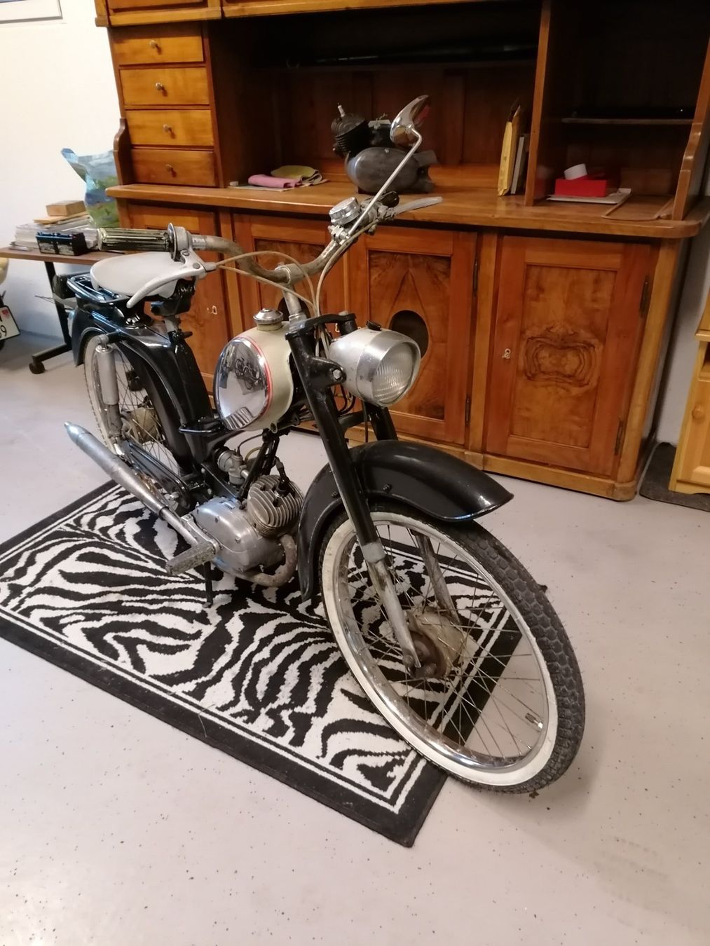 DKW Ciclomotori: Oldtimer DKW Mofa 2-Gang handgeschaltet – Usato da Giswil venduto da Xloopx 4