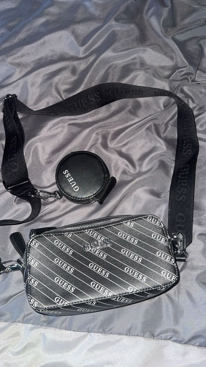 Guess Taschen für Damen: Guess Umhängetasche Schwarz – Neu (gemäss Beschreibung) aus Herisau von mar_v55g