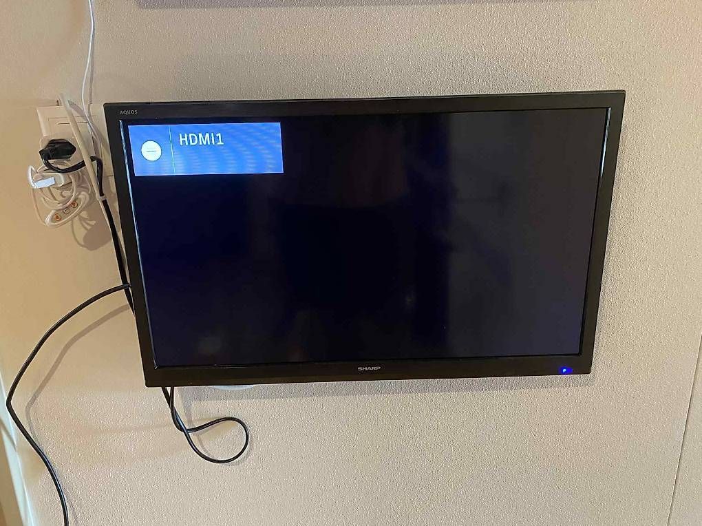 Fernseher: Sharp Smart TV 24BC0E (24 ", WXGA, LCD/LED, 2021) – Gebraucht aus Horgen von ett_t5rh