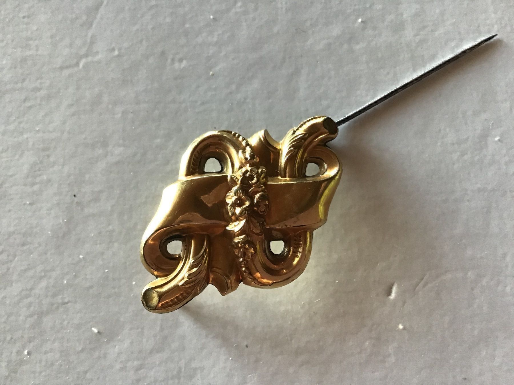 Spille & Fermagli: Antike Schaumgold Brosche – Usato da St. Gallen venduto da Goldlilly 1