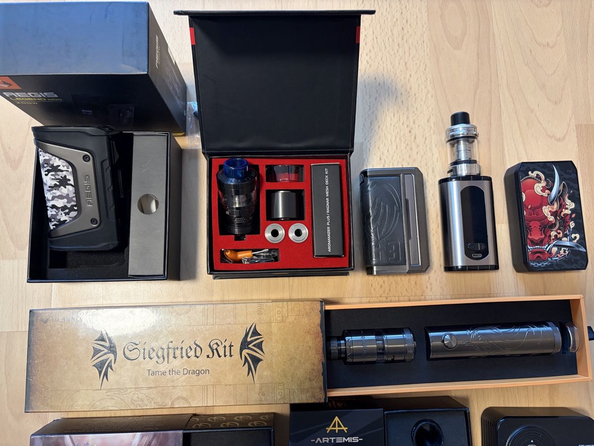 Sonstige Tabakwaren: VAPE Akkuträger Dampfer Sammlung – Gebraucht aus Zuchwil von DarkMan_198536 1