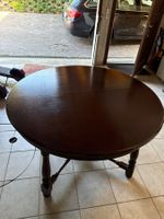 Esstisch in Holz  1.60x120 (offen) / 120x120  (geschlossen)