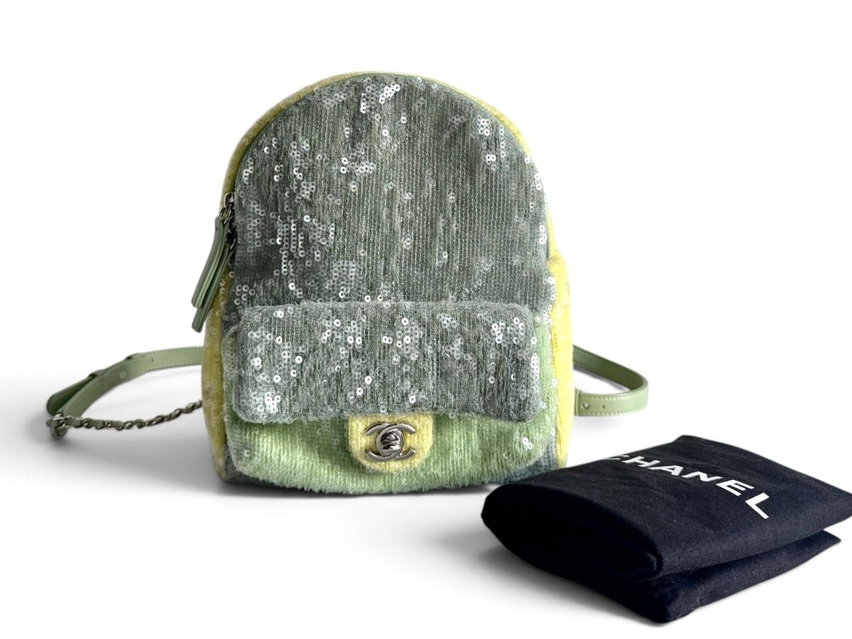 Chanel Taschen für Damen: CHANEL Sequin Tri-color Waterfall Backpack Tasche – Gebraucht aus Kriens von hannaandkiko