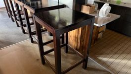 Bartisch mit 4 Barhocker / Stühle