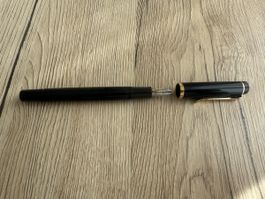 Pelikan Füllfederhalter schwarz  Feder M