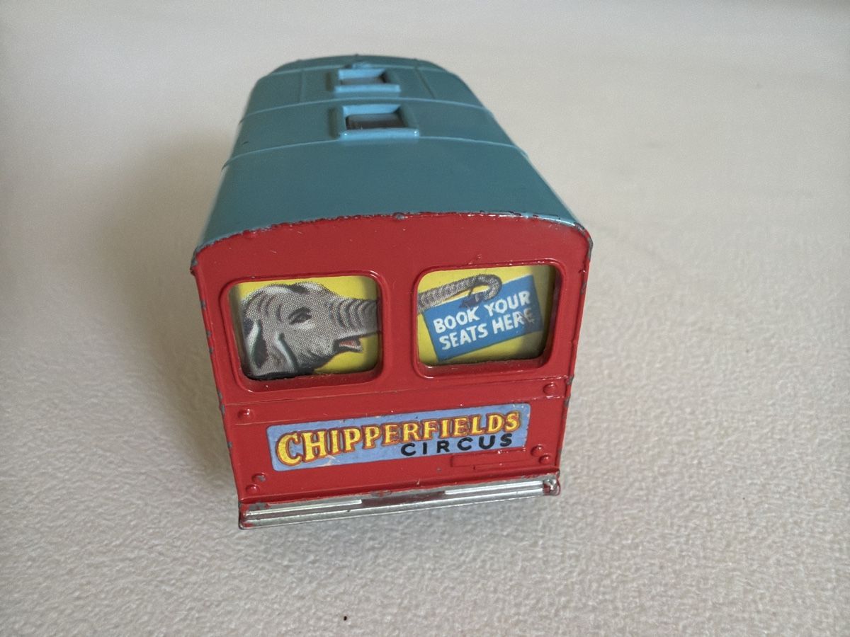 Corgi Toys Voitures modèles: Corgi Booking Office Chipperfields Circus  – D'occasion à Grellingen par Toyhamster 2