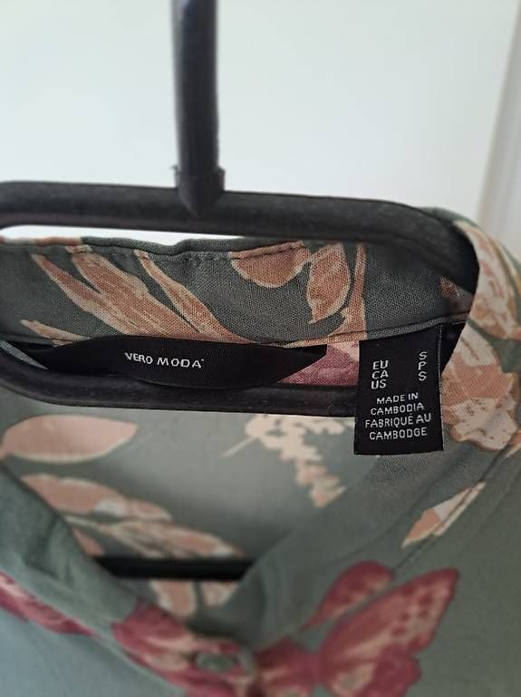 Kleider: Vero Moda Maxikleid Blumenprint mint Grösse S – Gebraucht aus Winterthur von ste_jhr6 2